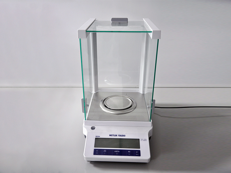 METTLER TOLEDO Analytical Balance METTLER TOLEDO Analytical Balance