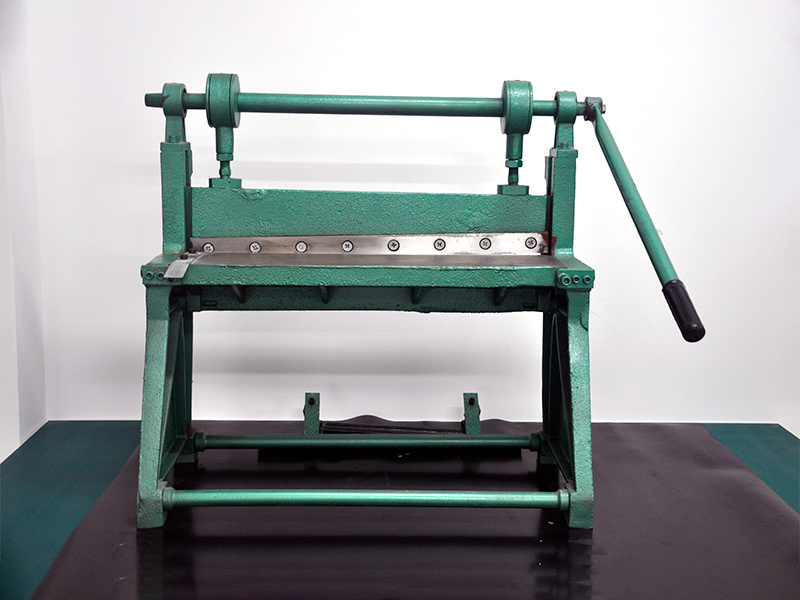 Manual shears Manual shears
